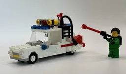 Retro Ghostbusters Ecto-1