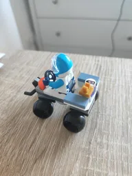 952407 - Quad with steering
