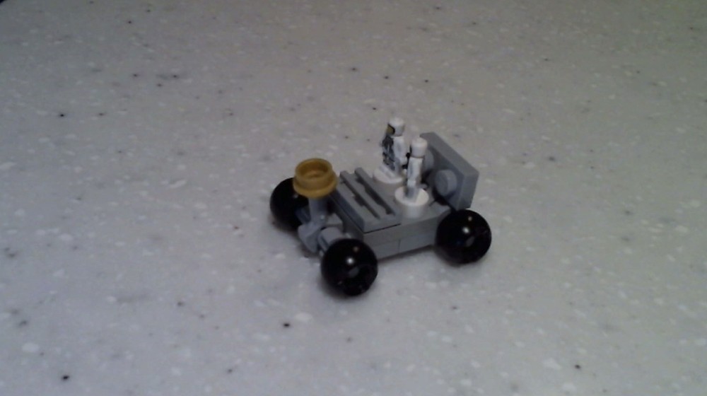 Lego Lunar Rover (LRV) to pair with Saturn V (21309)