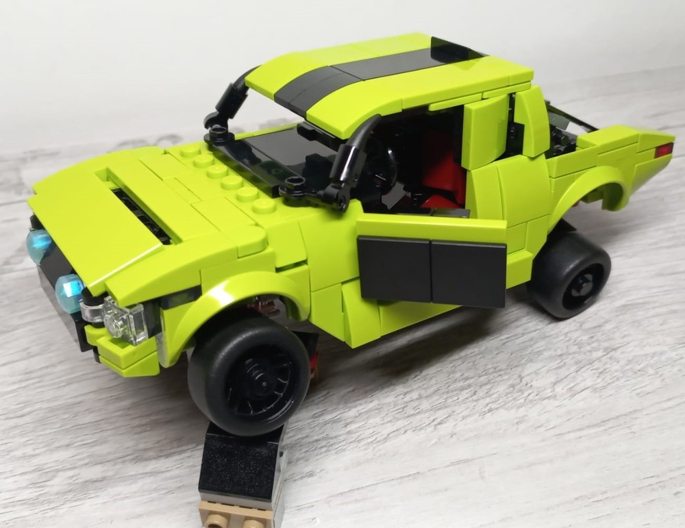 Lego 77237 - (V2) Dakar Rally inspired pickup truck