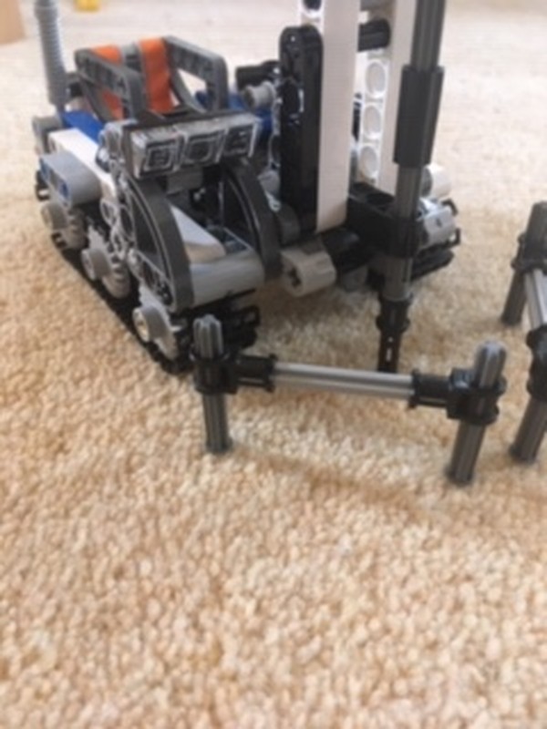 Lego Mobile Tracked drill rig (Technic 42032 Tracked loader alternate model)