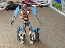 Transformer Thundertank from set 70842