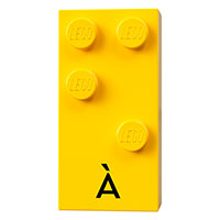 Lego Braille Brick 2 x 4 with 4 Studs ⠫ and 'À' print / Yellow