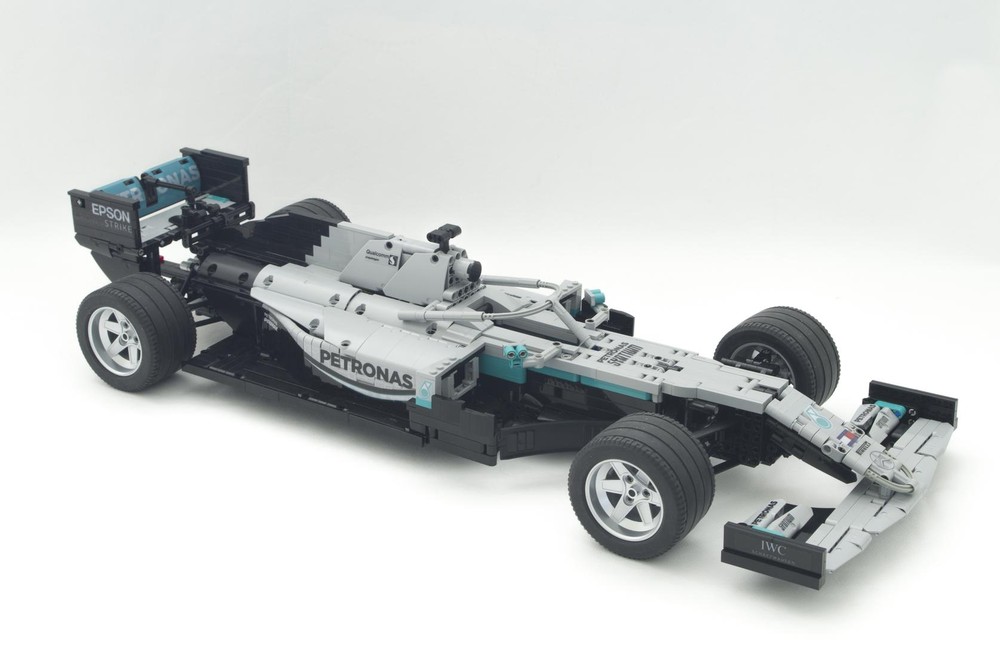 Lego Mercedes F1 W10 1:8 Scale