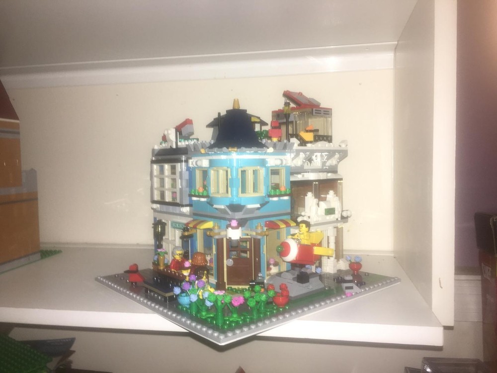 Lego Corner Bakery