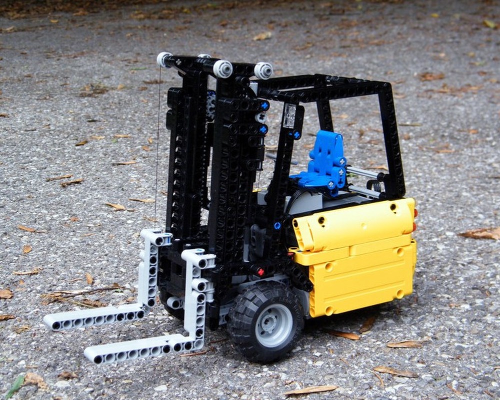 Lego Mini Forklift Truck