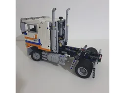 Freightliner FLB - 4x2 - Red