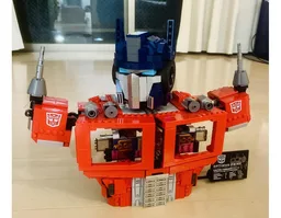 Gen 1 Transformers Optimus Prime Bust