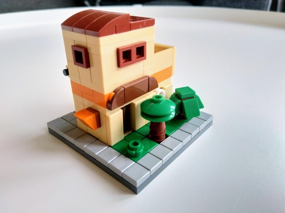 Lego Micro house with garden