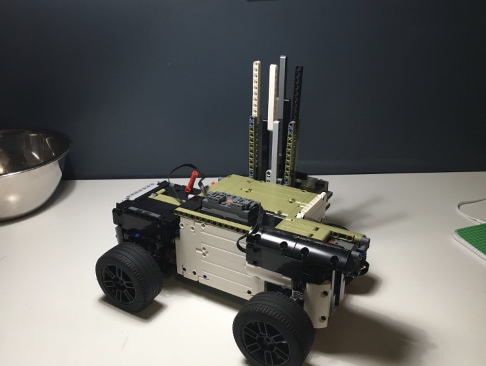 Lego Domino Machine