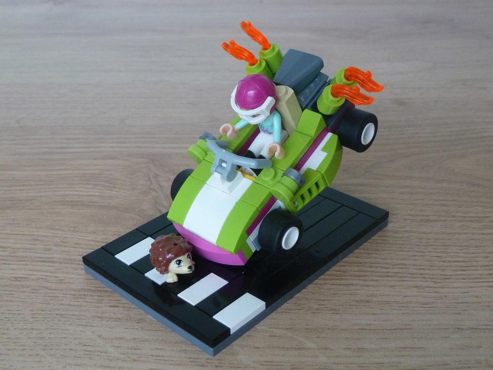 LEGO FRIENDS GO KART Hedgehog on the Road