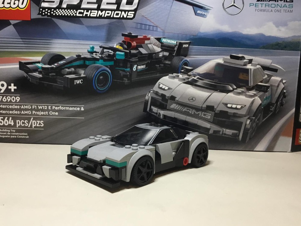 Lego Hyperion XP1 with mercedes racing set ( 76909)