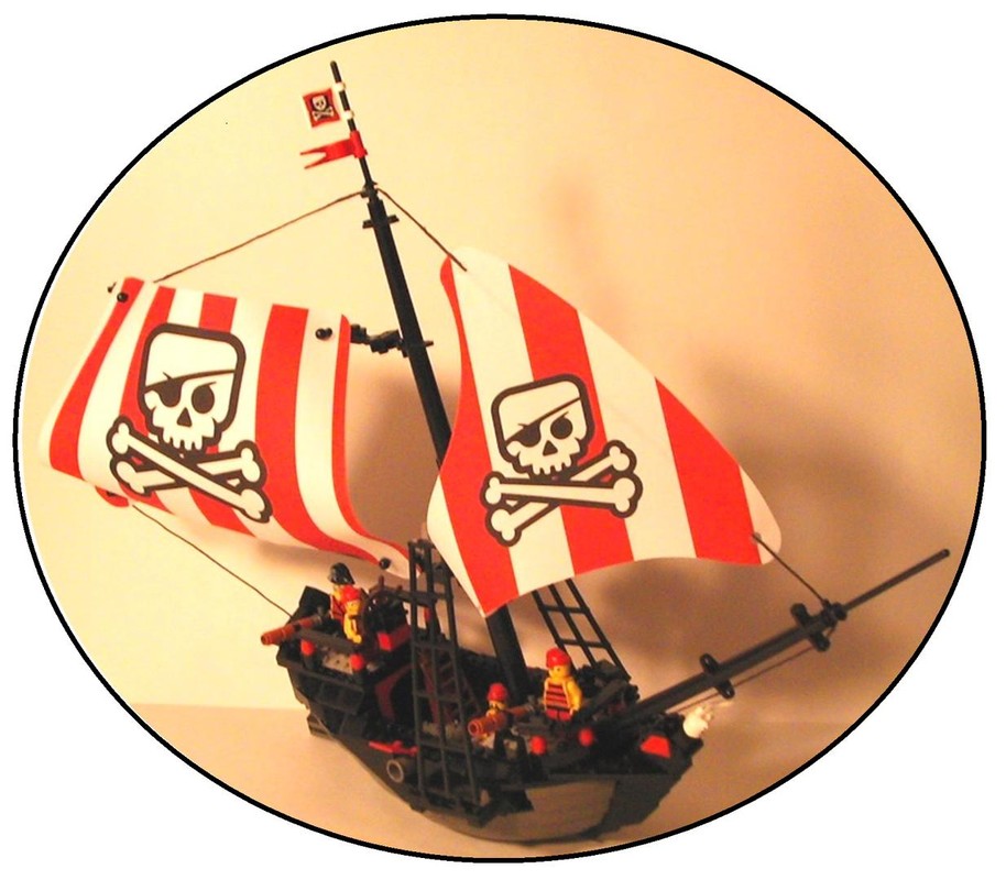 Lego Black Pearl-lite