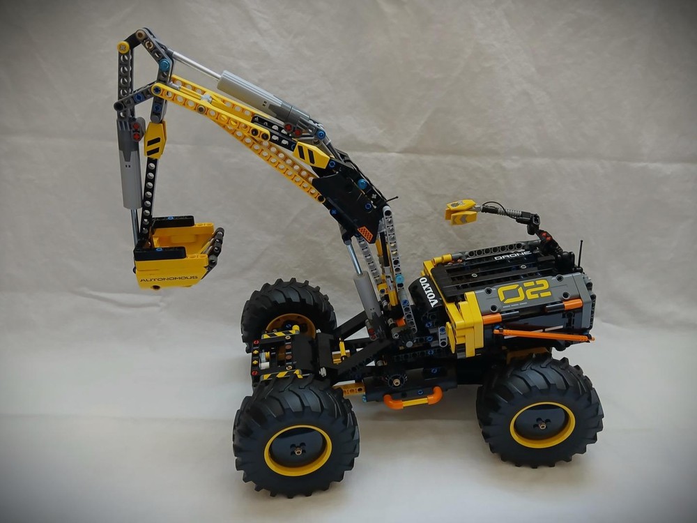 Lego 42081 – Wheeled excavator ♣