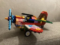 11019: Propeller Plane