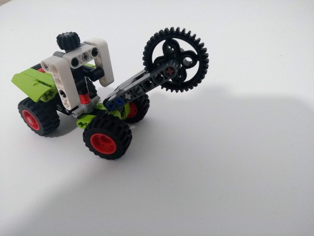 Lego 42102 I: Articulated Cutter