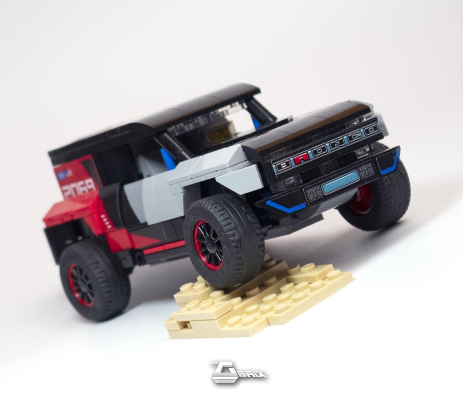 Lego Ford Bronco 8stud wide version