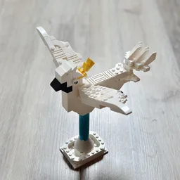 11032 Flying cockatoo