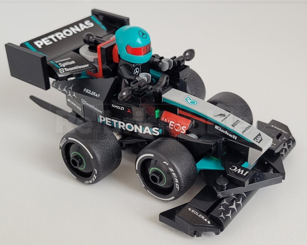 Lego Tooned Mercedes AMG PETRONAS F1 Team W15 E Performance