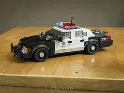 Ford Crown Victoria Police Interceptor 7-stud-wide