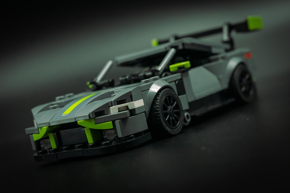 Lego Aston Martin Racing Vantage GT3