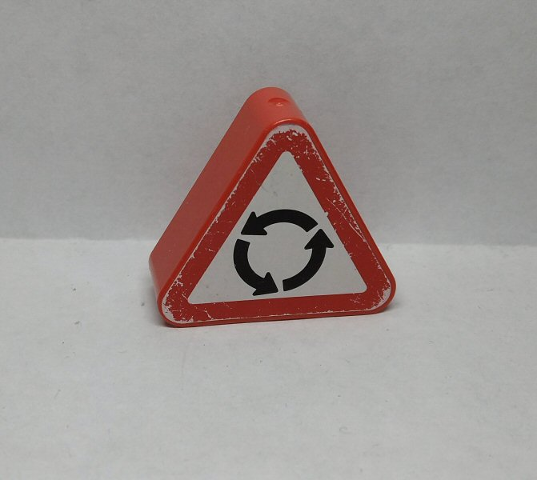 Lego Duplo, Brick 1 x 3 x 2 Triangle Road Sign with 3 Round Arrows Turning Left Pattern (Sticker) - Set 9211