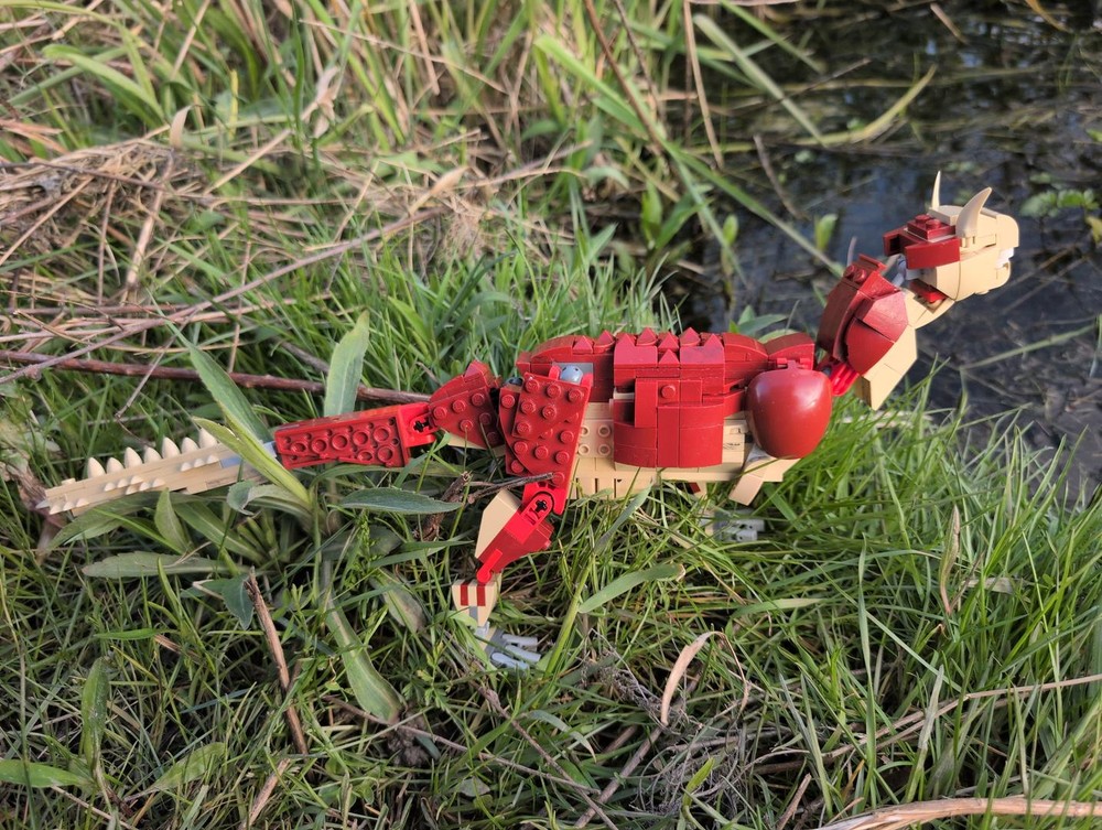 Lego carnotaurus (bronco) 150 likes special