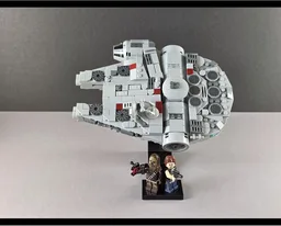 Millenium-Falcon DS Midi Size with display stand