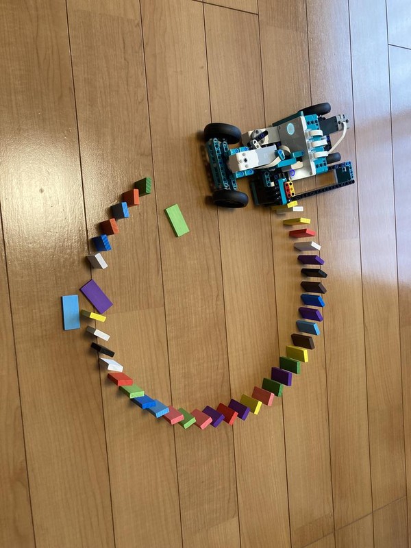 Lego Domino Robot