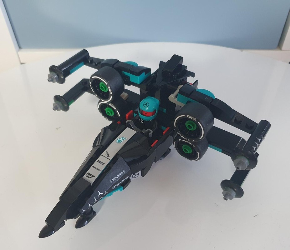 Lego F1 Starship Collection - Mercedes XWing