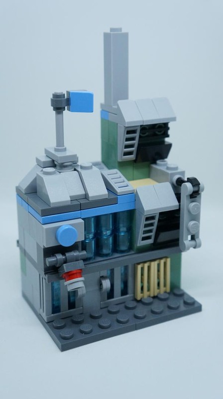 Lego Bank and Inn Mini Modular (Alternate Build with 2x 70901)