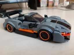 McLaren Senna