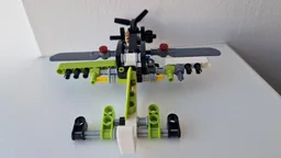 Airplane - LEGO Technic 30465 B Model
