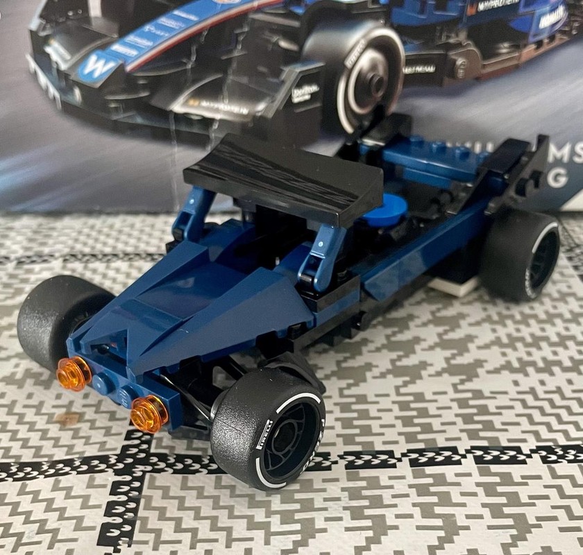 Lego V8 Truck