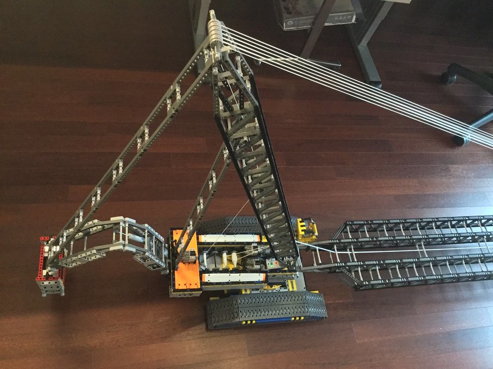 Lego Crawler Crane LR1800-LR13000 (double mast and v-frame)2 - designed
