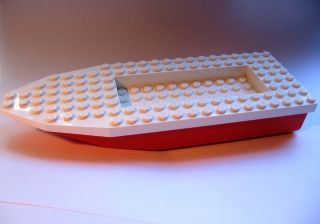 Lego Boat, Hull Unitary 22 x 8 x 2 1/3 with White Top (71958 / 30255)