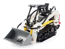 Compact track loader (pneumatic)