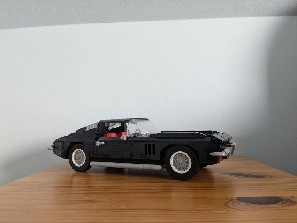 Lego Corvette C2