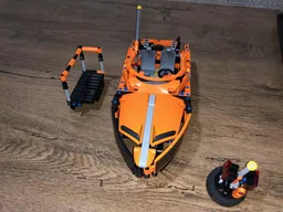 Speedboat - LEGO Technic 42093 J Model