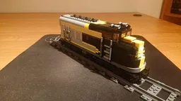 Santa Fe Train - Black and Yellow