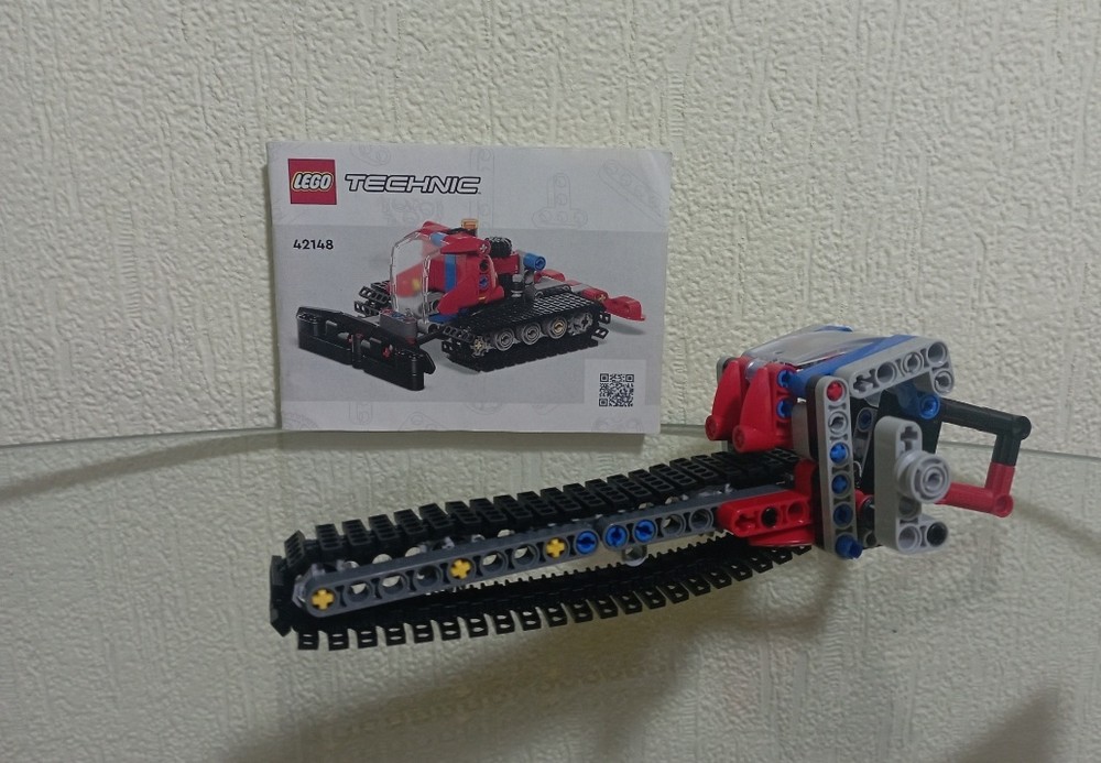Lego Alternative chainsaw made from set 42148-1