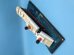 Titanic Sinking Scene