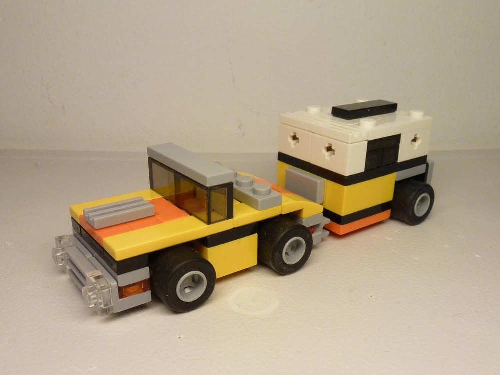 Lego 31060 Car and Caravan 2