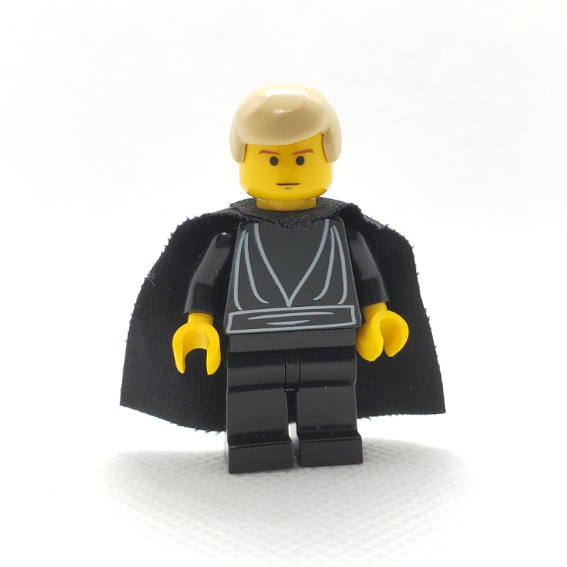 Lego Luke Skywalker, Black Robes, Yellow Skin, Black Cape