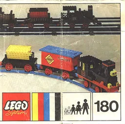 Train with 5 Wagons and Circle of Track