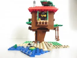 31048 Treehouse