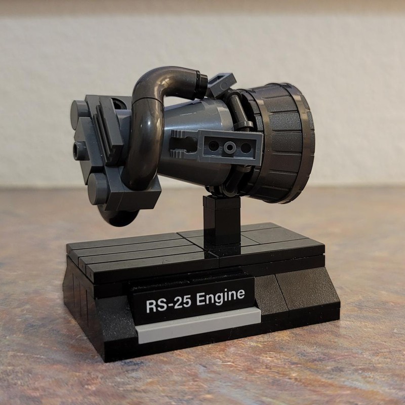 Lego RS-25 Engine (1:70) Scale