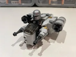 Modified Razor Crest Microfighter