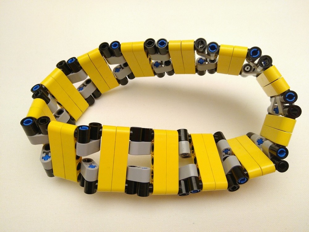 Lego Möbius strip in all Technic