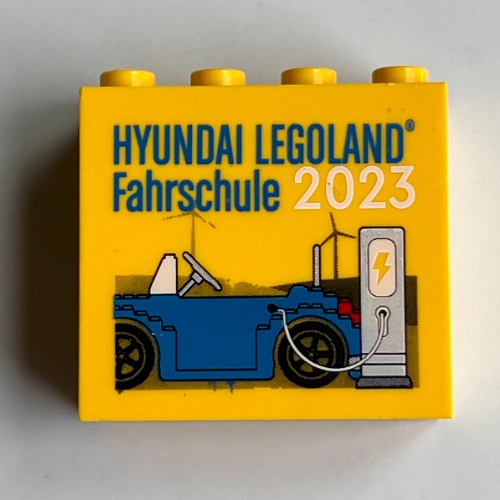 Lego Brick 2 x 4 x 3 with 'HYUNDAI LEGOLAND Fahrschule 2023' Print / Yellow